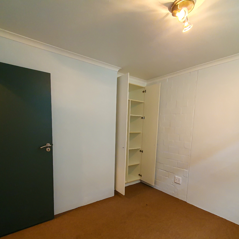 VACANT ONE BEDROOM APARTMENT FOR SALE