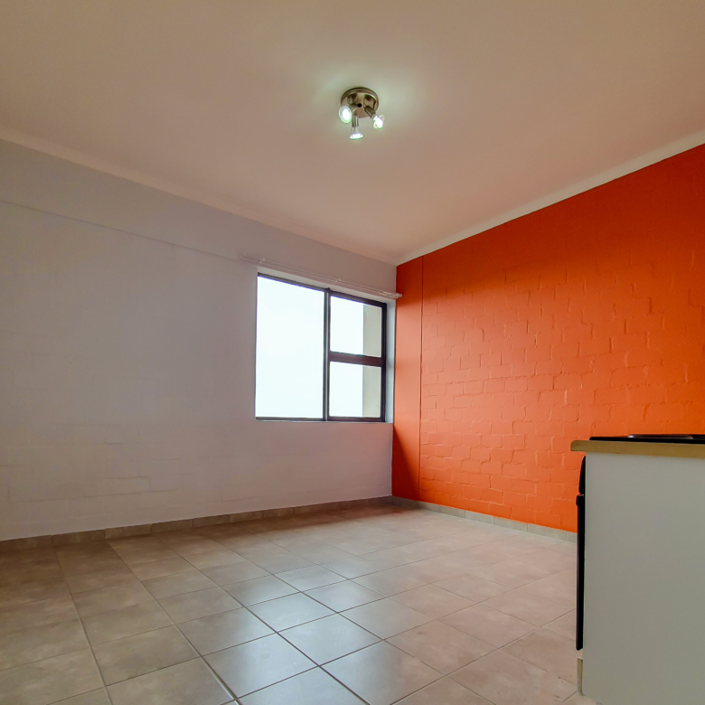 VACANT ONE BEDROOM APARTMENT FOR SALE