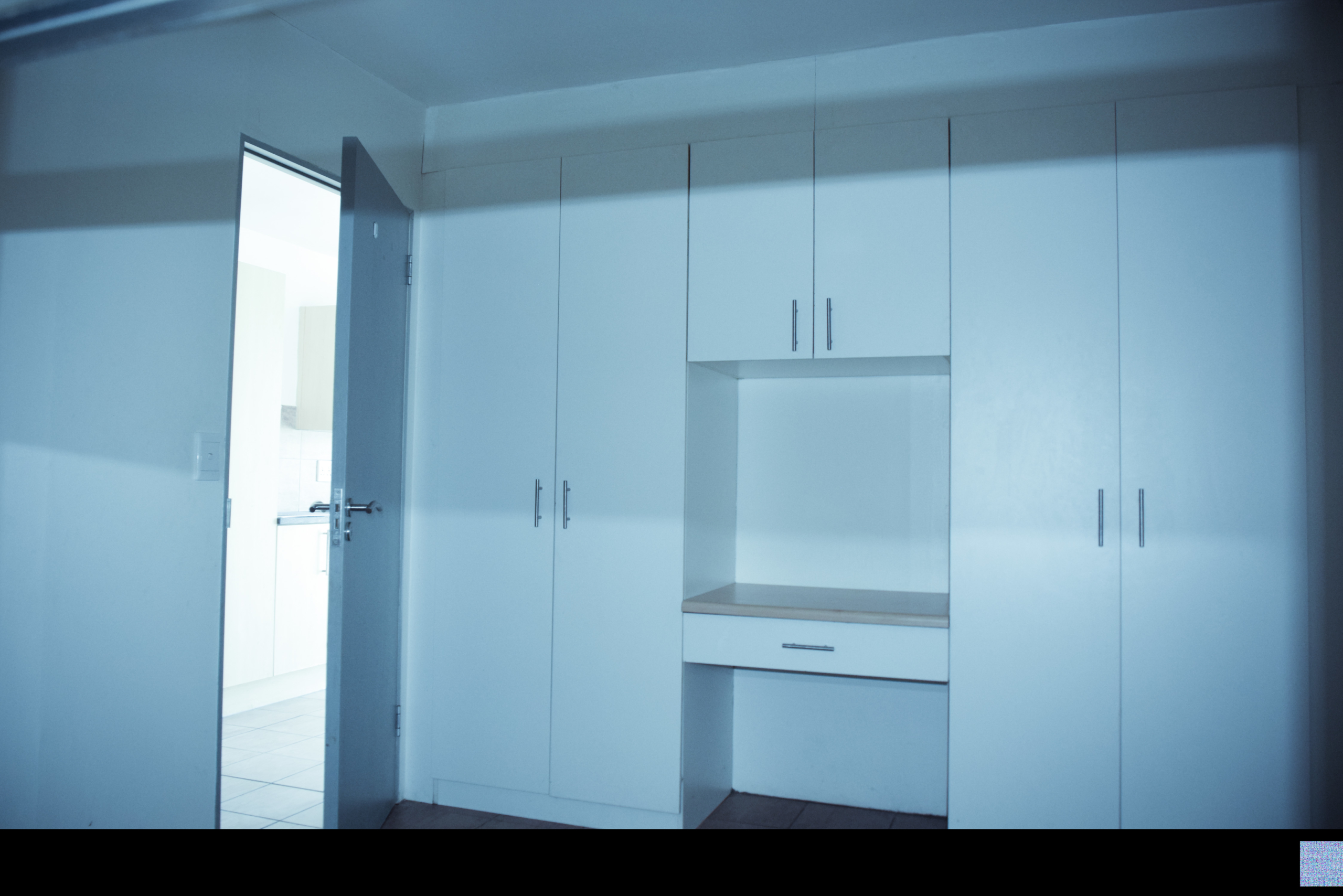 ONE BEDROOM APARTMENT WITH TERRACE TO RENT IN ZONNEBLOEM, CAPE TOWN