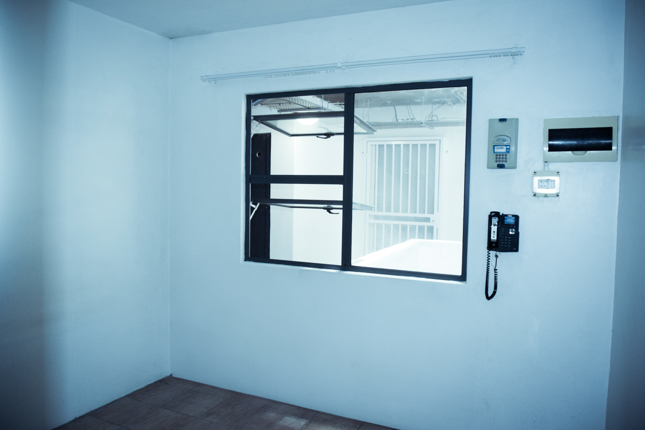 ONE BEDROOM APARTMENT WITH TERRACE TO RENT IN ZONNEBLOEM, CAPE TOWN