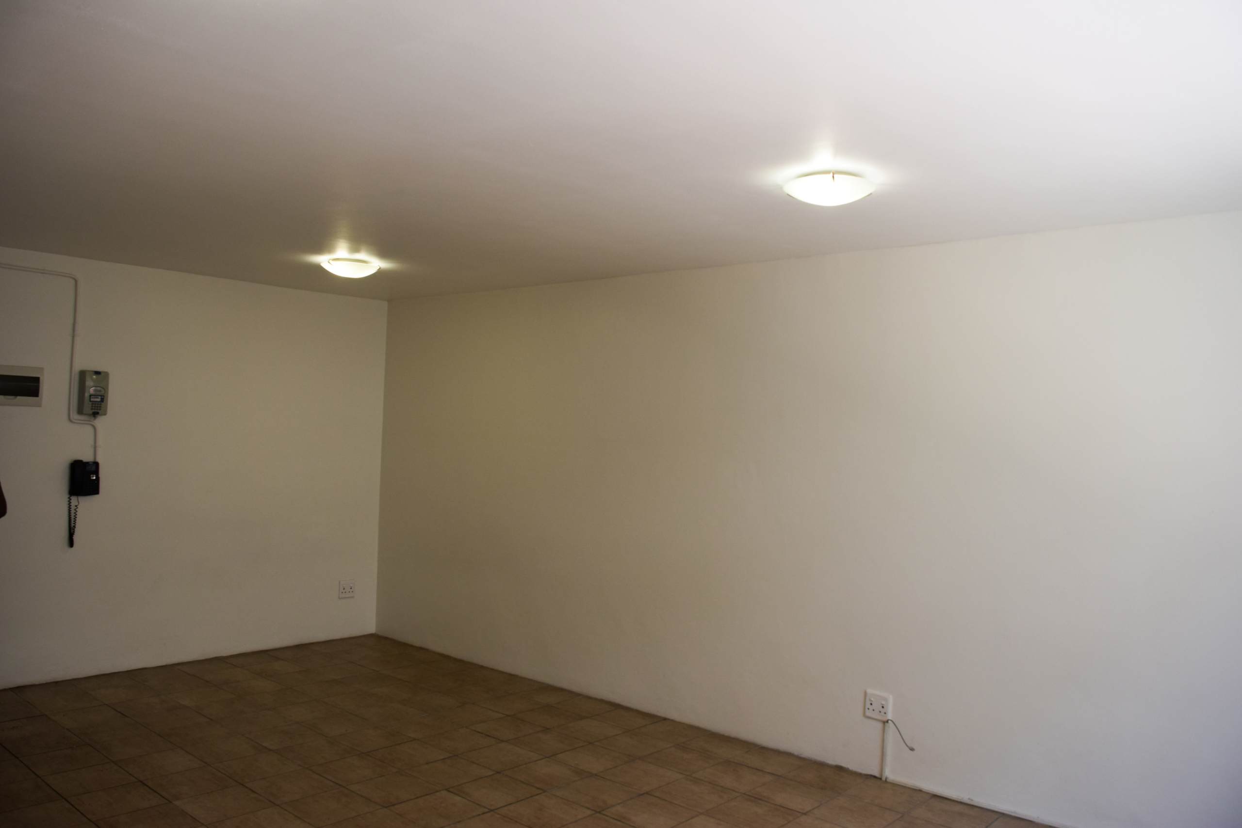 ONE BEDROOM APARTMENT WITH TERRACE TO RENT IN ZONNEBLOEM, CAPE TOWN